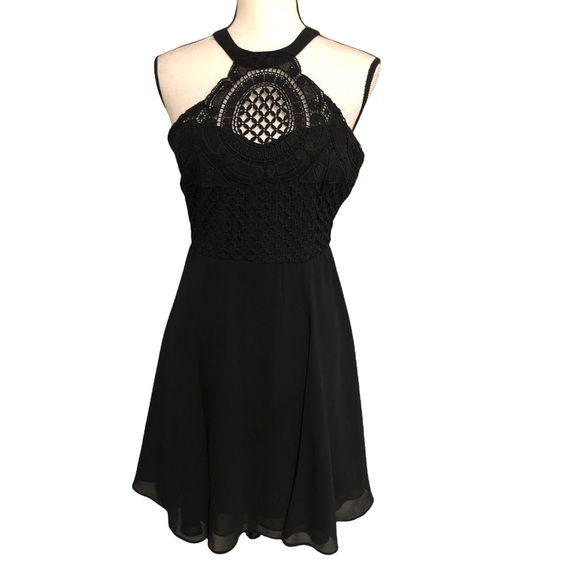 Lulu’s dress size L - Picture 10 of 13